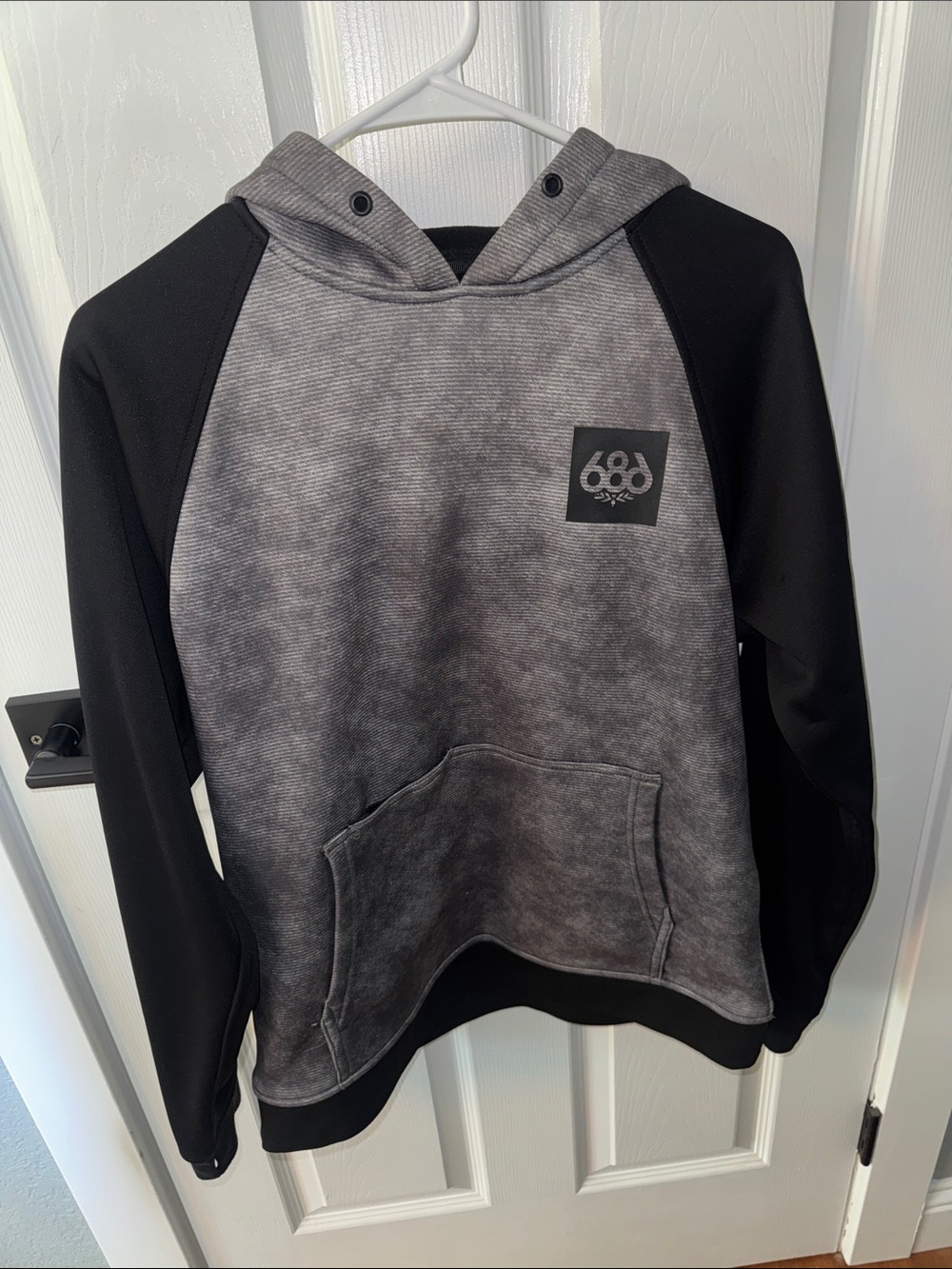 686 Black & Gray Raglan Pullover Hoodie